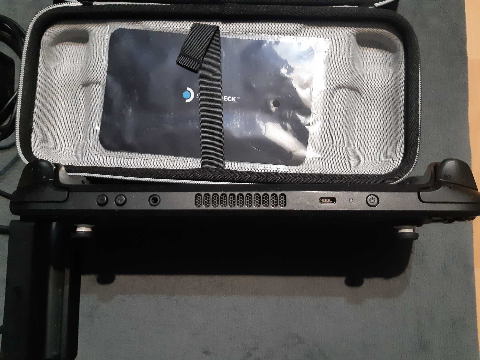 Steam Deck LCD 512GB + Dock + Karta SD 256GB