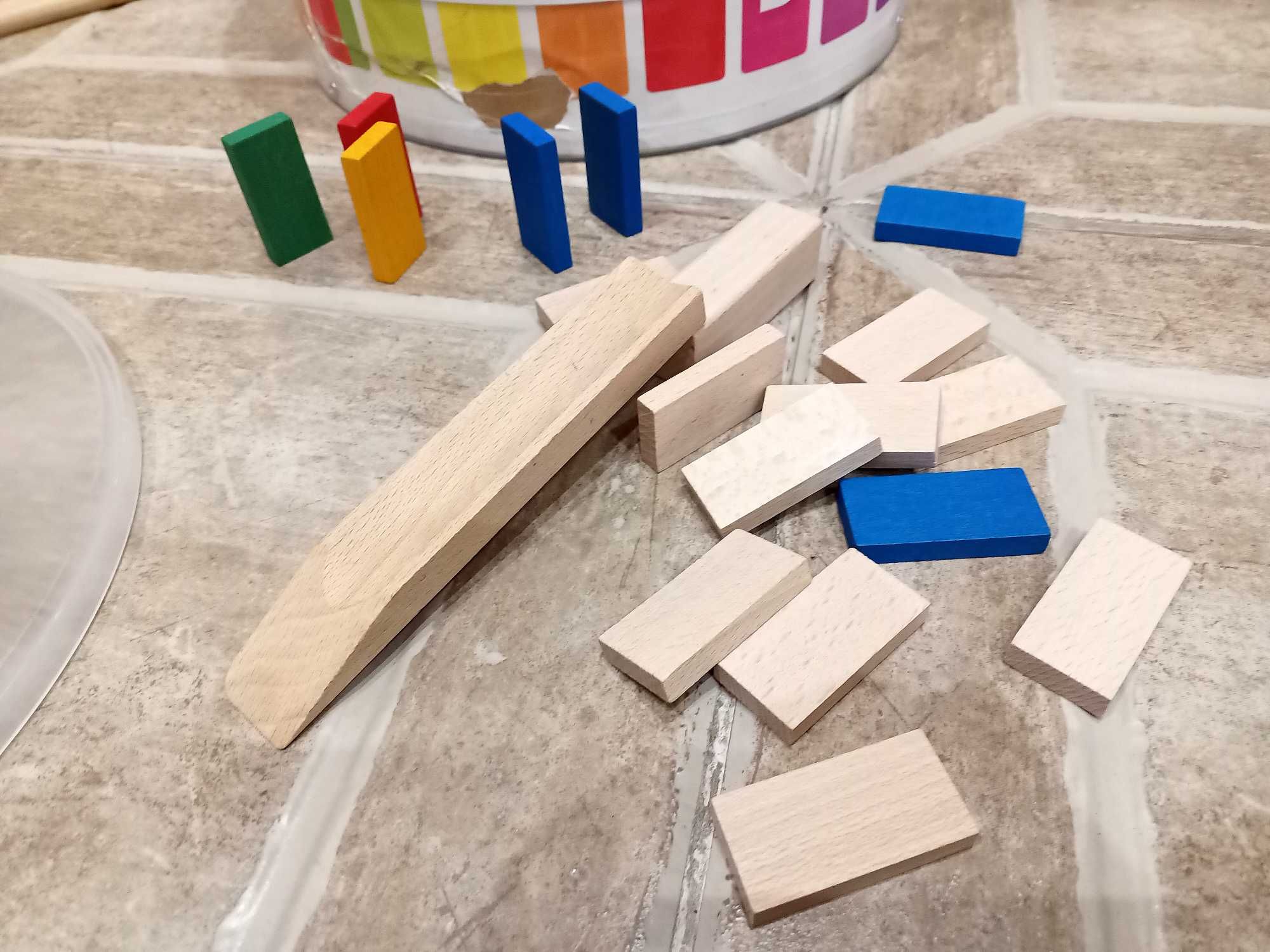 Domino  KLOCKI DREWNIANE  Jak NOWE 830 szt. DABO na prezent wawa