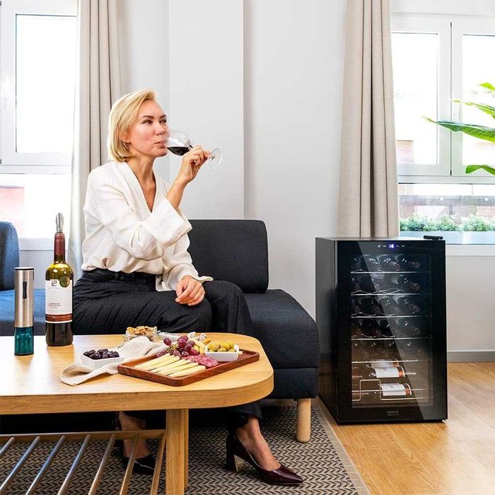 Lodówka na wino Cecotec Cave GrandSommelier 2400