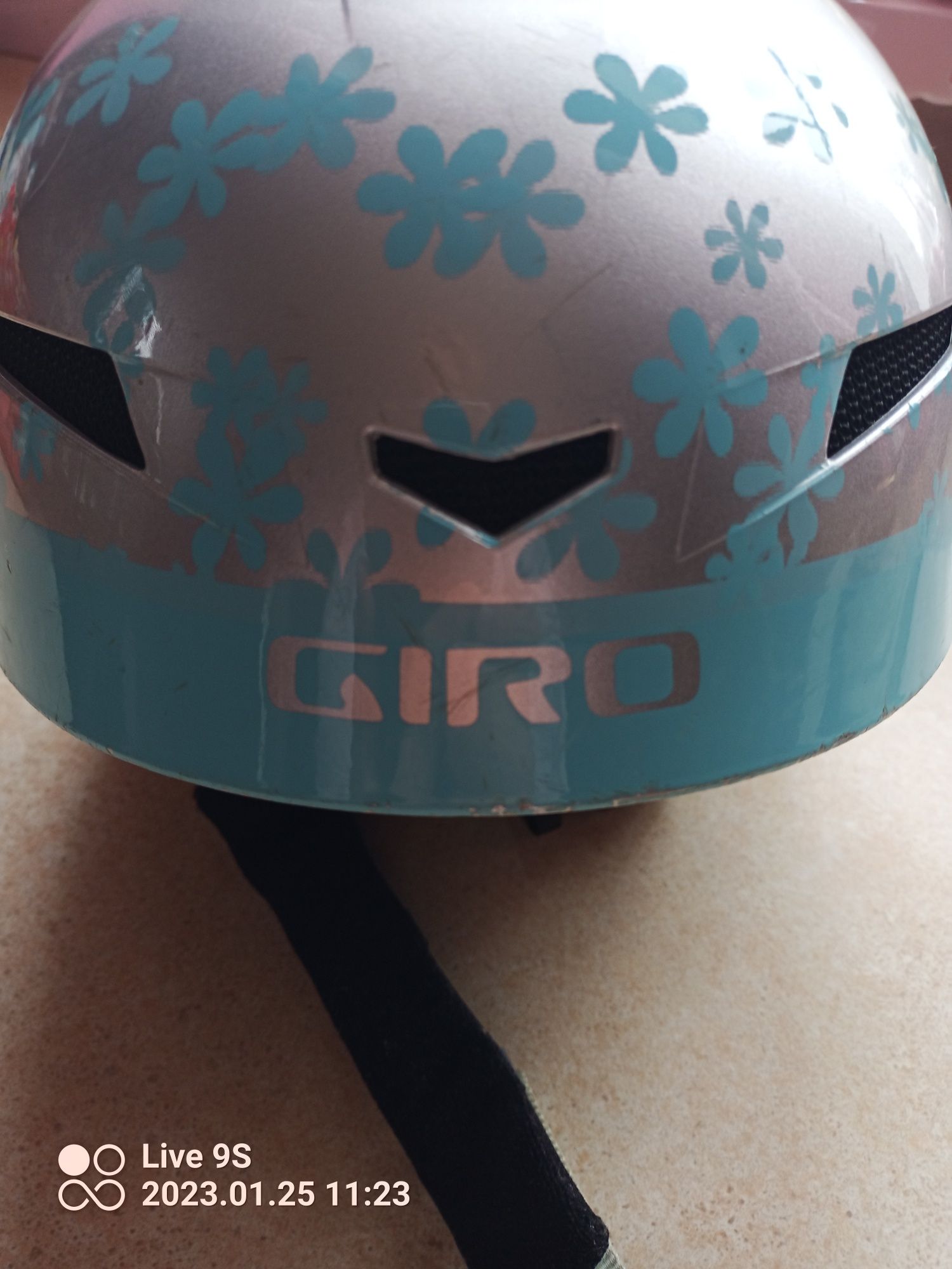 Kask narciarski GIRO 55,5-59