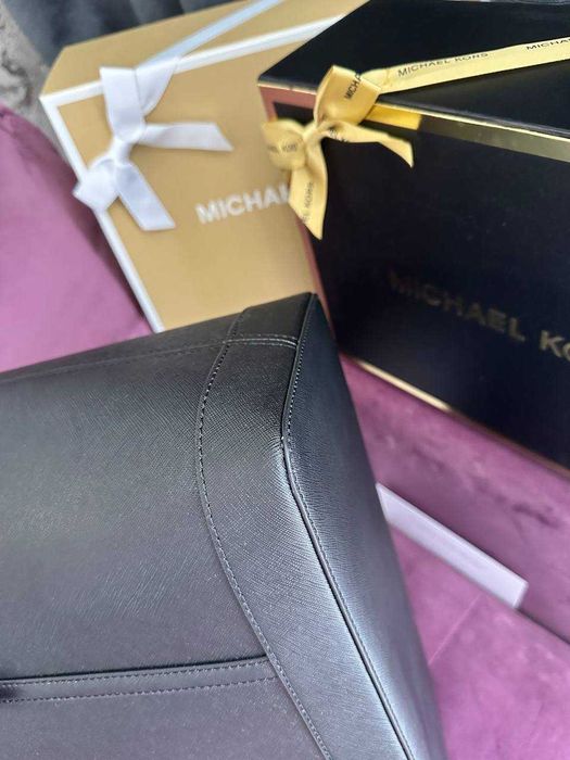 Сумка Michael Kors Jet Set Travel Large Saffiano Leather Tote Bag