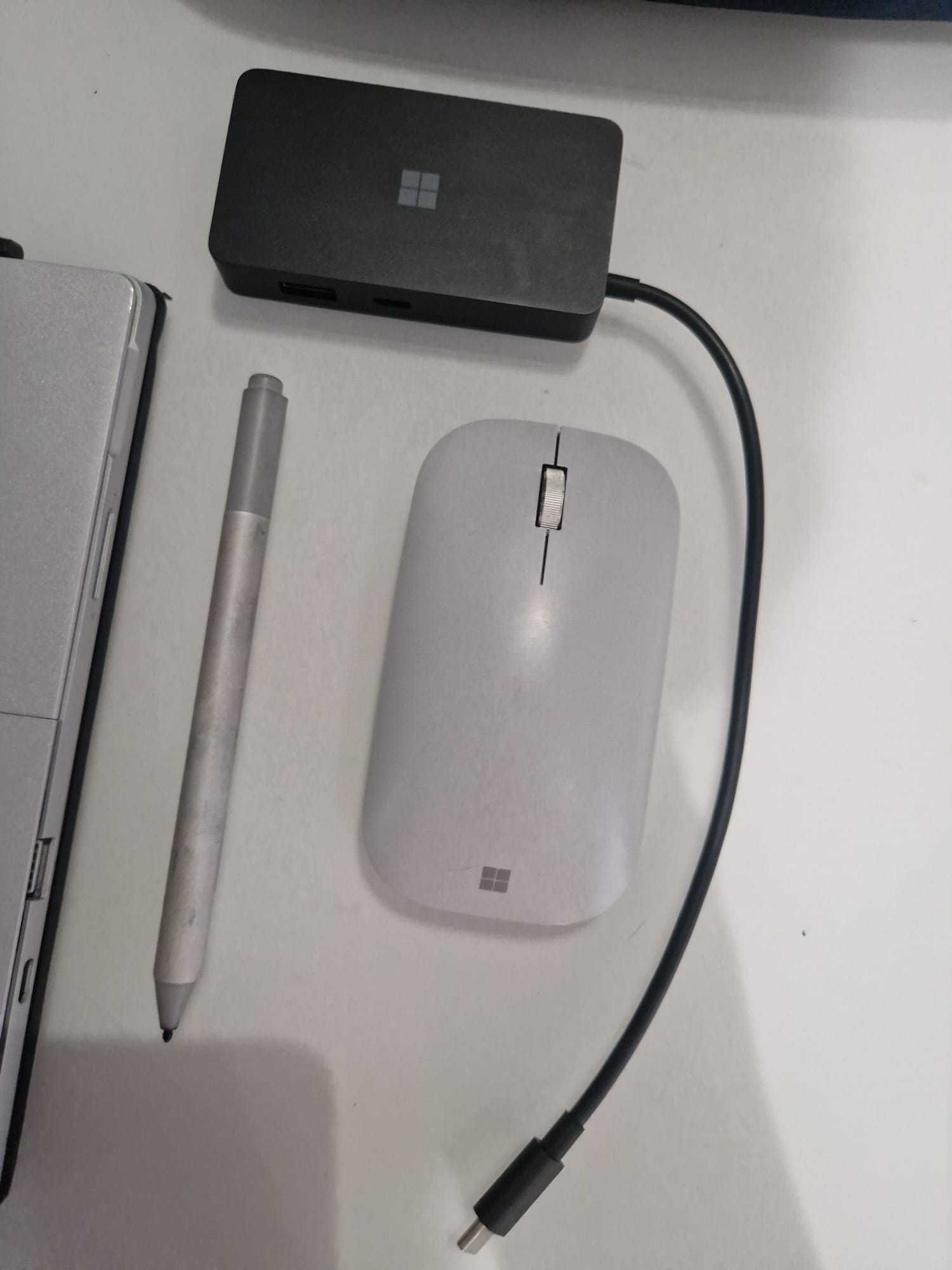 Microsoft Surface Pro 7 [i7) 512 GB + Teclado, Surface Dock, Caneta