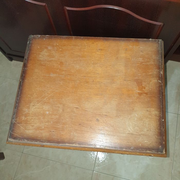 Mesa de Cabeceira antiga