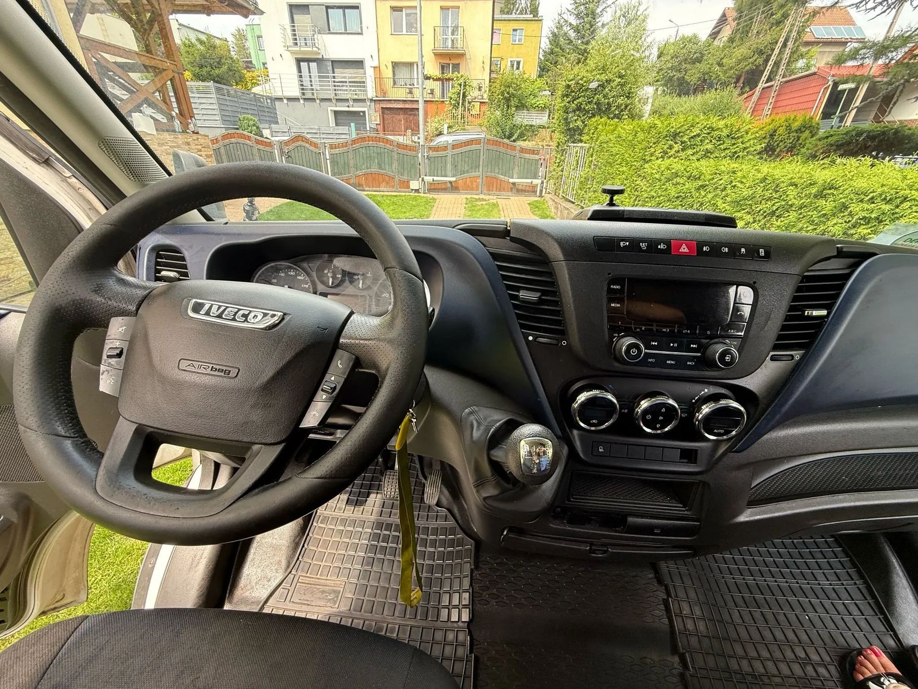 Iveco Daily  Auto dostawcze plandeka