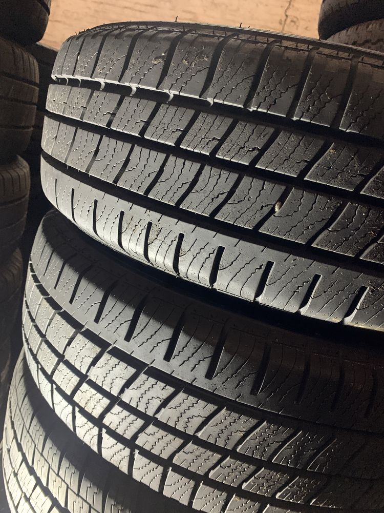 215/65 R 16 C GoodYear Vector 4 Season cargo