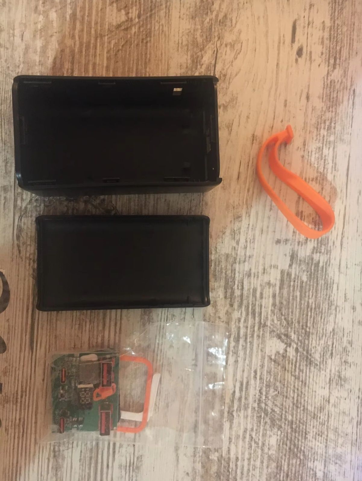 Корпус повербанка 4х21700, 22,5W. Швидка зарядка