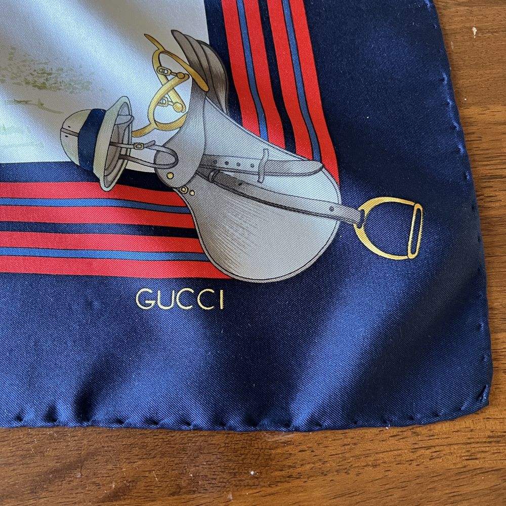 Gucci оригінал Італія шовкова хустка платок