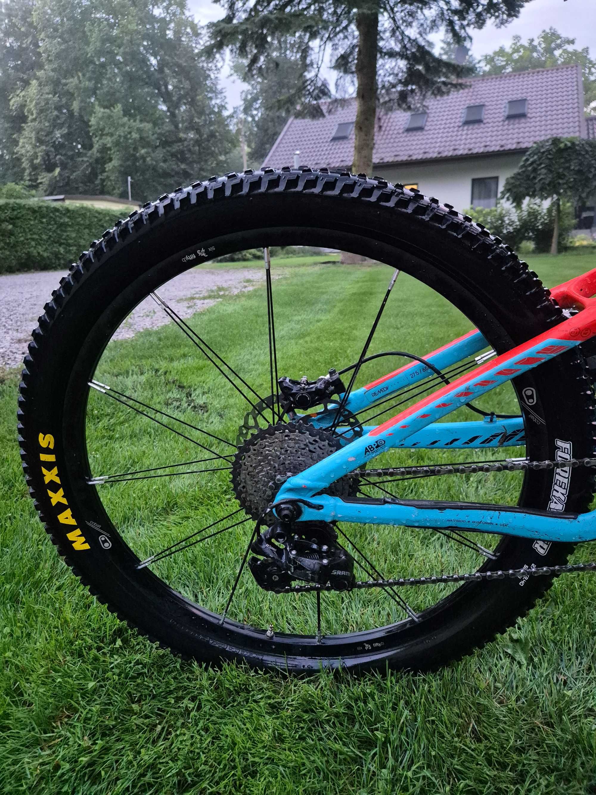 TREK Remedy 9 FOX