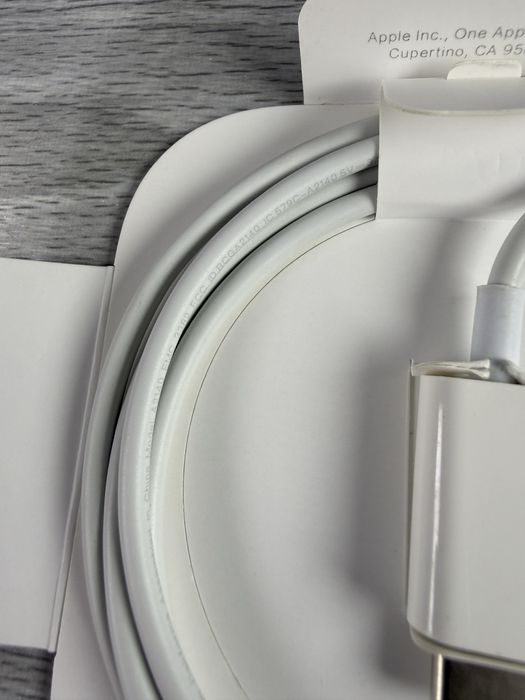 Оригінальна бездротова зарядка apple magsafe charger 1m 15w