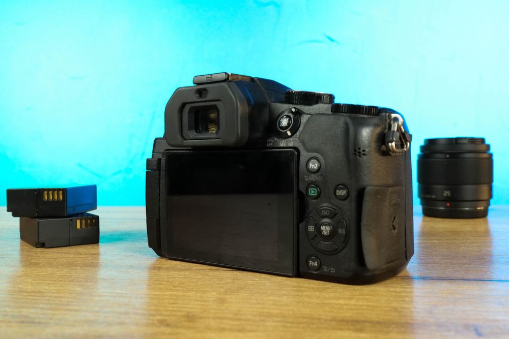 Lumix G80 + 2 обʼєктиви