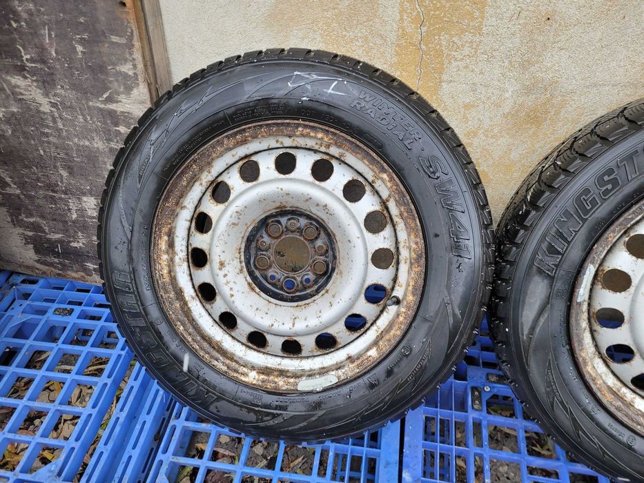 Felgi stalowe oponami zimowymi Citroen Jumpy 5X100 Kingstar 195/65/15