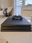 PS4 PRO 1TB mało używana