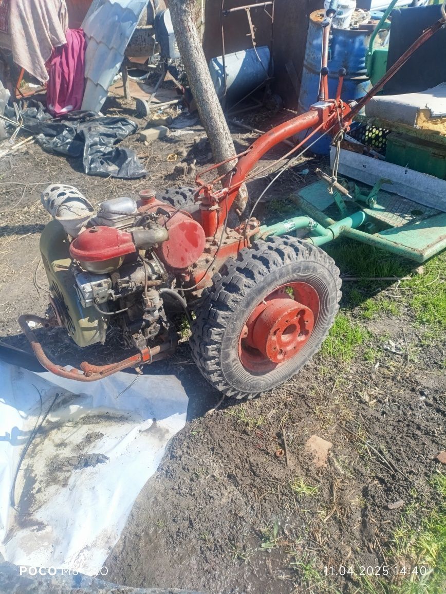 Мотоблок бензин білоруський з причіпом