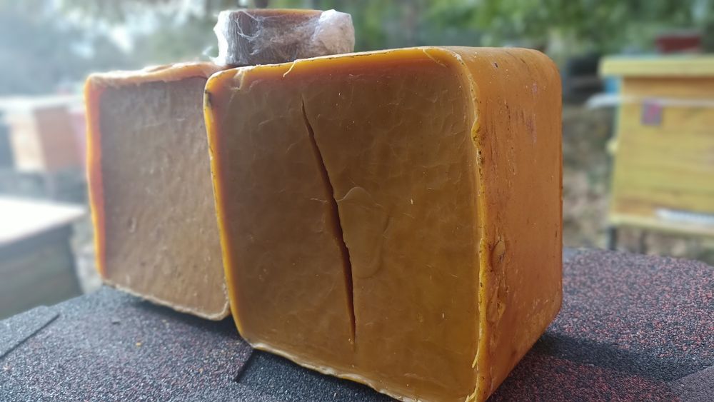 Воск пчелиный со своей пасеки, Мерва пчелиная, отправляем почтой.