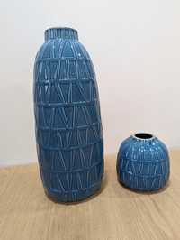 Jarras de cerâmica azuis