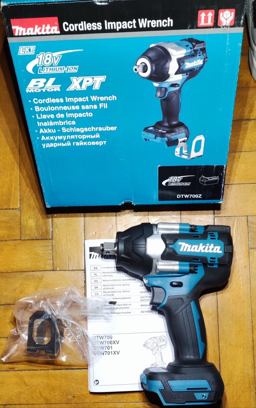 Makita DTW700 крутний момент 1000нм оригінал із Англії