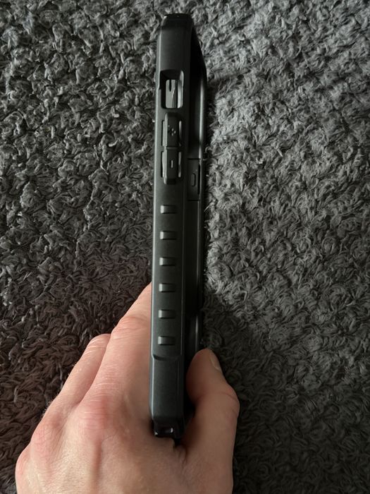 Etui Urban Armor Gear do iPhone 15 Plus