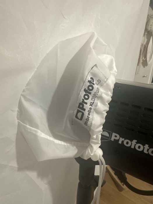 2 Flash Profoto D2 + softbox