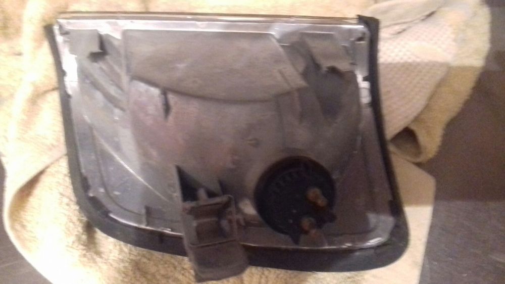 Farolim pisca mercedes 190