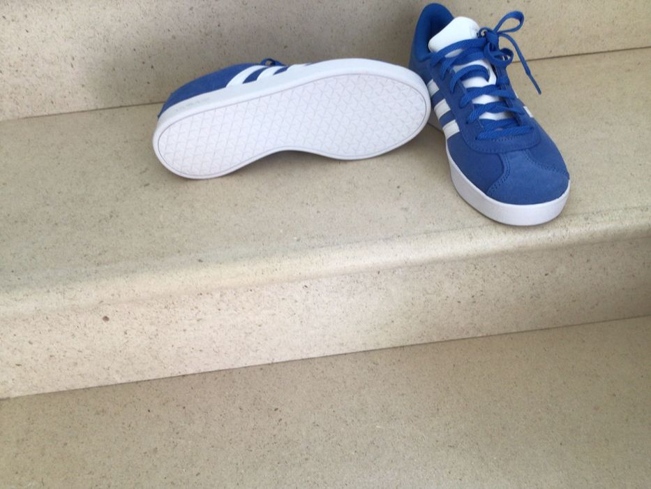 Sapatilhas adidas nunca usadas