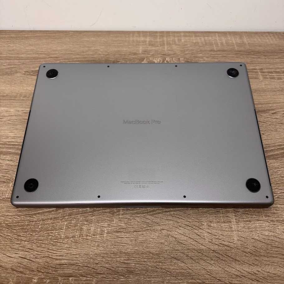 Macbook Pro 16" 2021 A2485 M1 Pro / 32Gb DDR5 / SSD 512Gb (код:M0569)