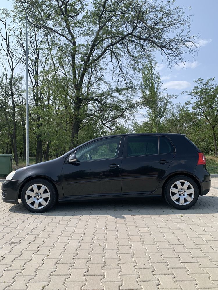 Продам GOLF V 2.0 td