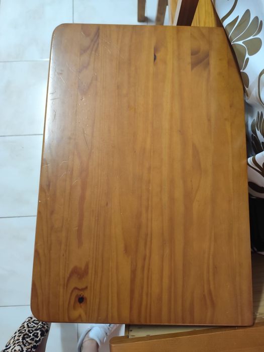 Cama e mesas de cabeceira