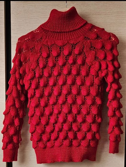 Czerwony damski golf