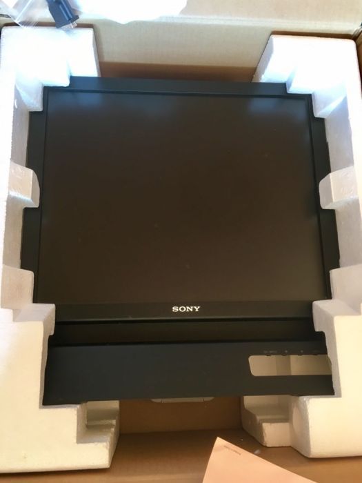 Monitor Sony 19 polecam