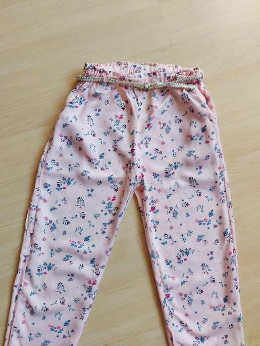 Spodnie dla dziewczynki różowe kwiatki r. 152, 11 lat, TAO