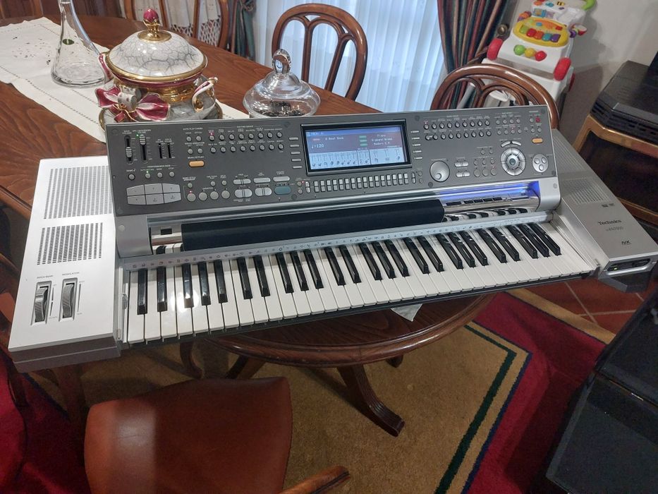 Órgão Technics KN7000 como novo