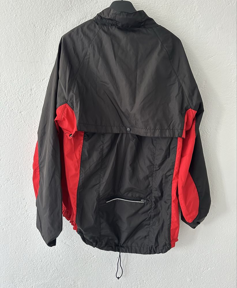 Casaco / colete corta-vento preto e vermelho BERG cycles