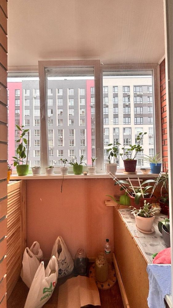 Продам простору двокімнатну квартиру в Ірпені поруч з парком