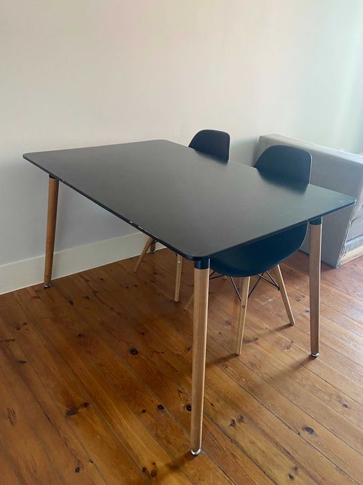 Conjunto Mesa 120x80 cm + 4 Cadeiras Eames  / Black Table + 4 Chairs