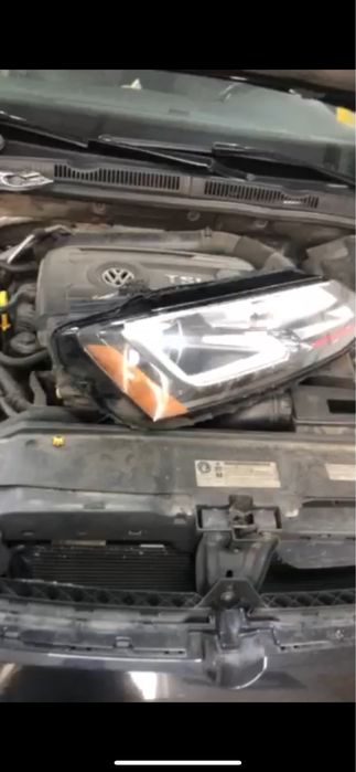 Фара правая jetta gli