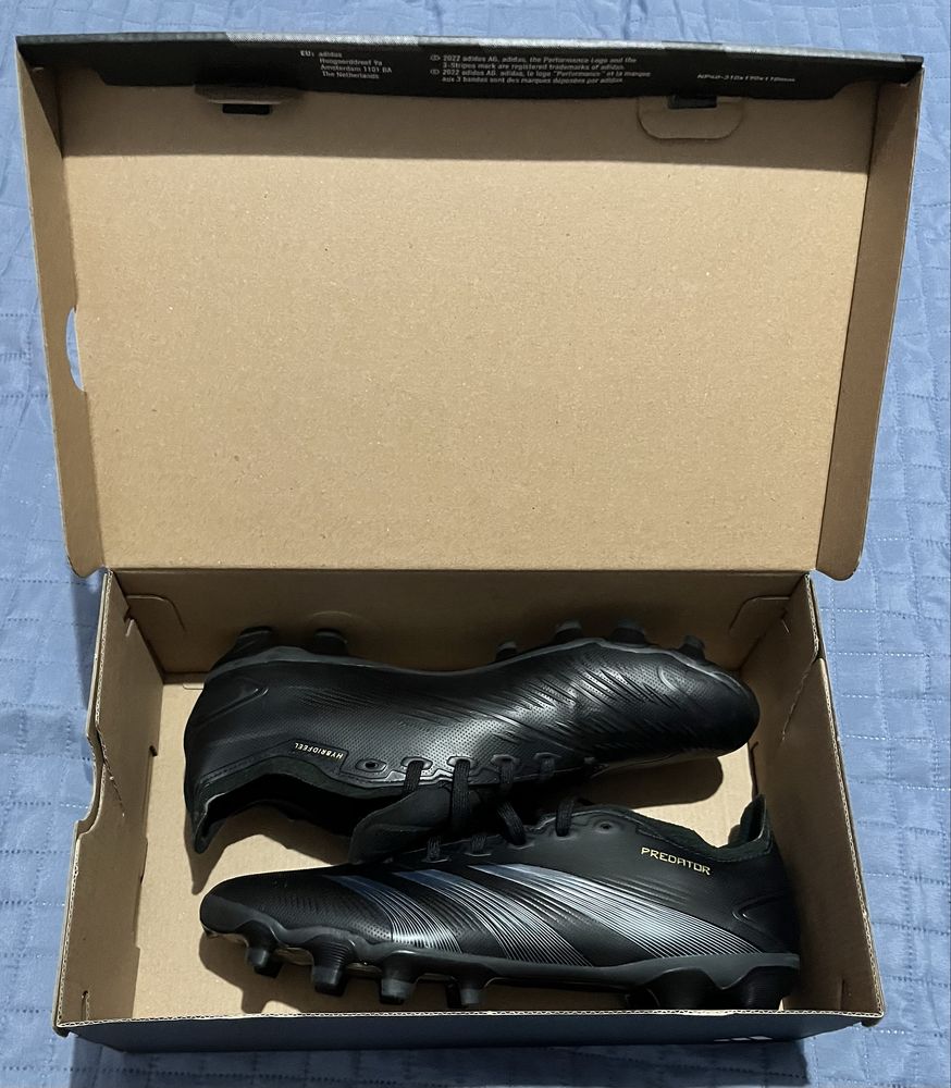 Chuteiras de Futebol Predator League