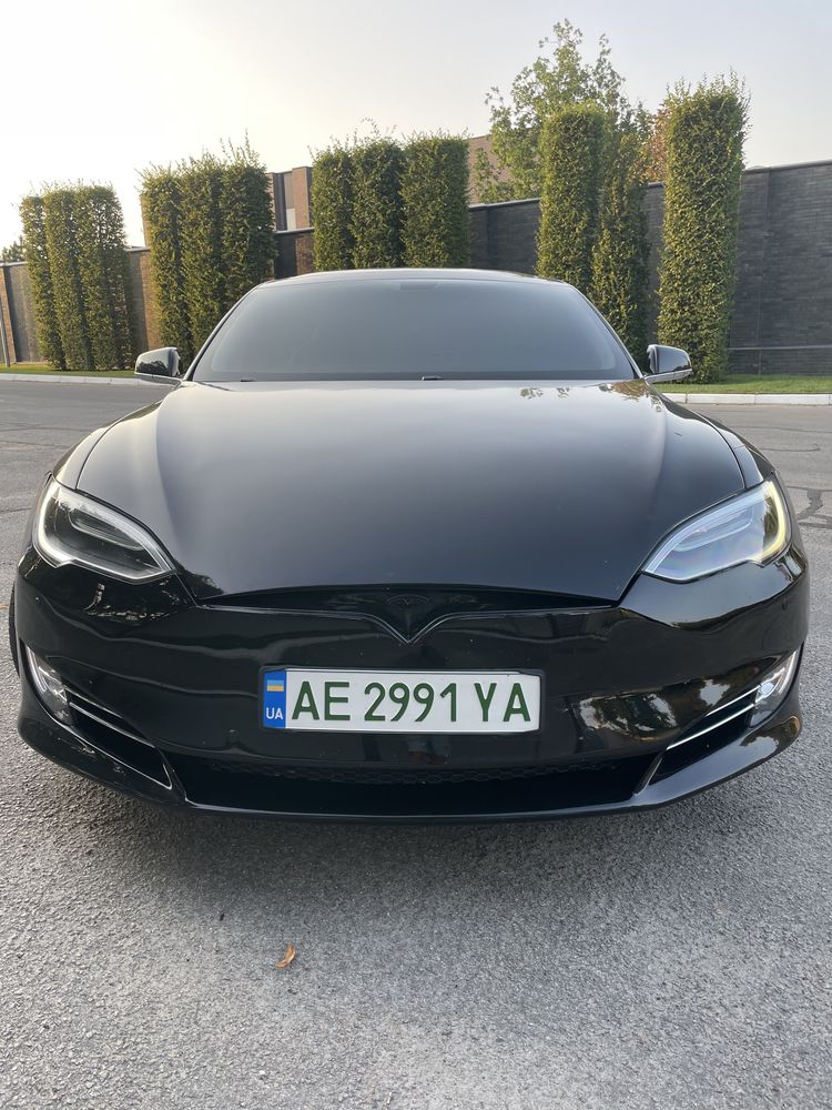 Tesla model S рест  Intel отличное состояние