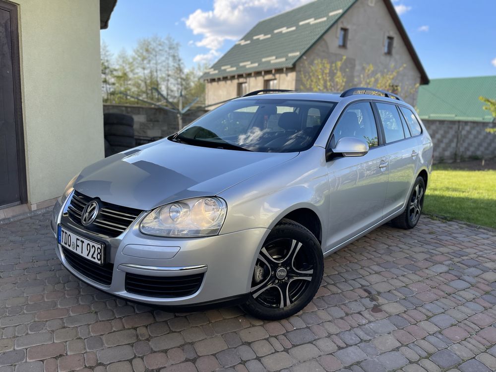 Volkswagen Golf V 1.9 дизель 2009рік