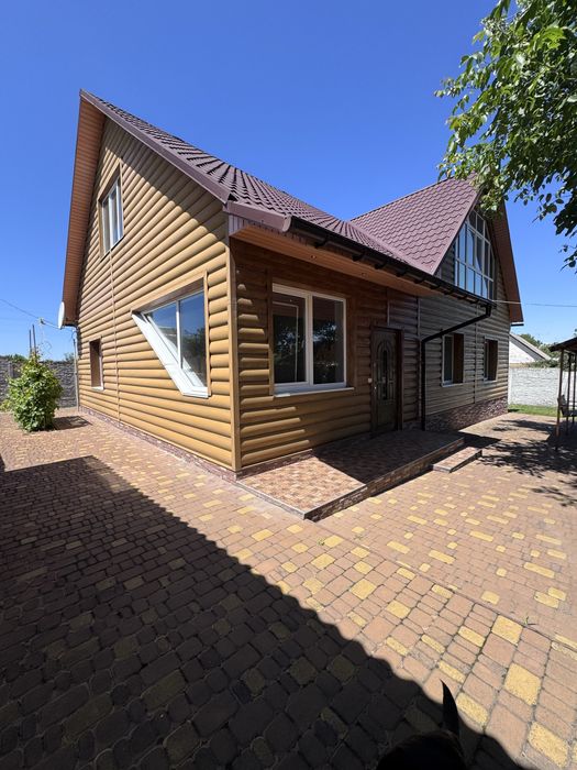 Чудовий Будинок в передмісті