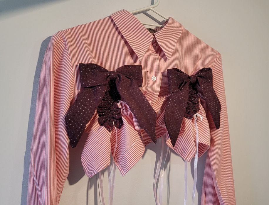 Unikatowa koszula ze ściągaczami