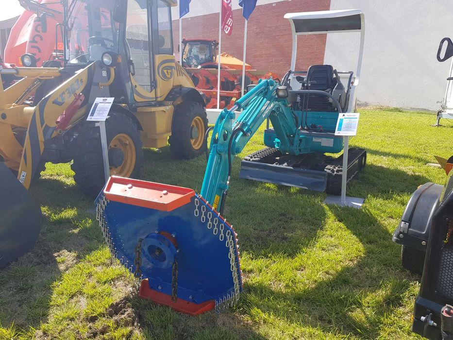 Corta Mato Hidráulico ALFAGRI para Giratórias e Mini Giratórias.