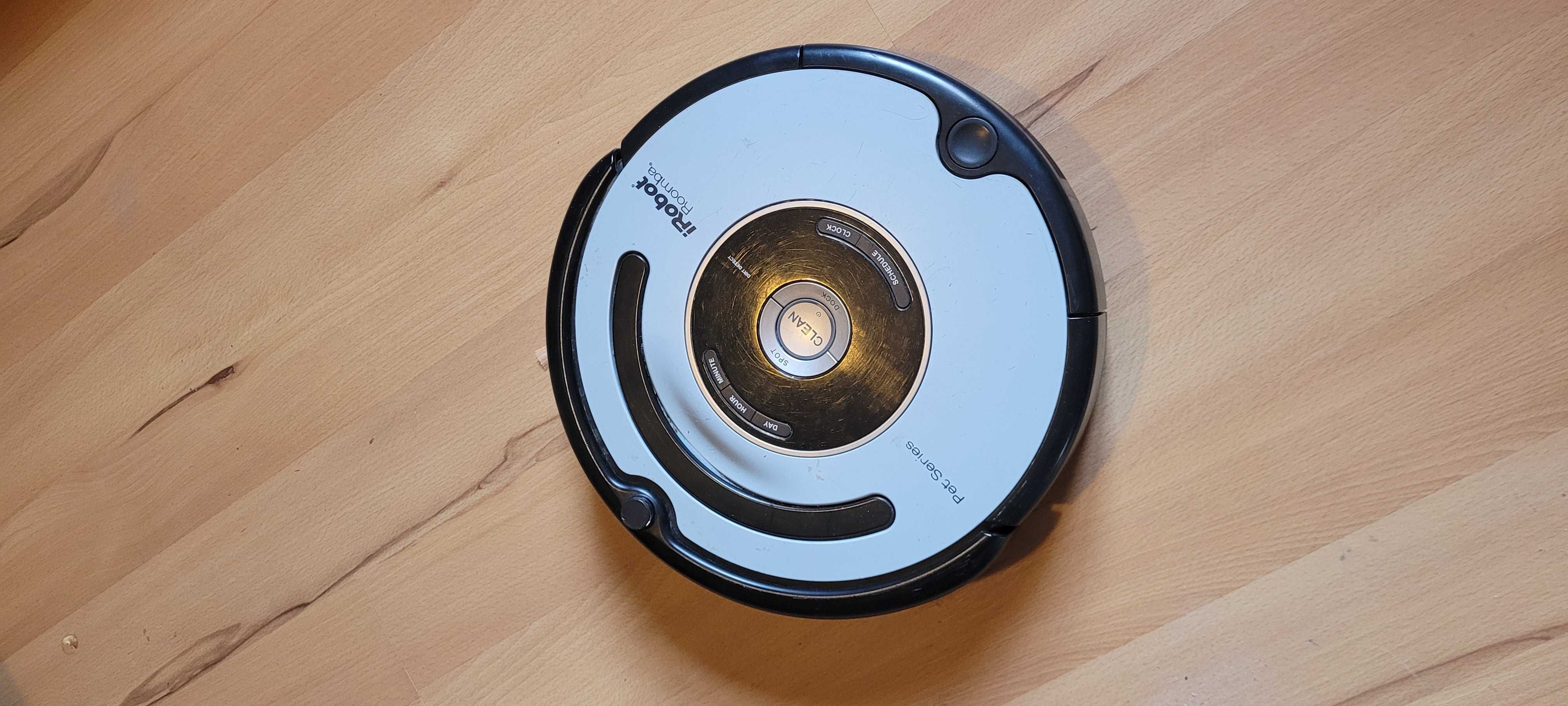 Odkurzacz Roomba - uszkodzona stacja ładująca