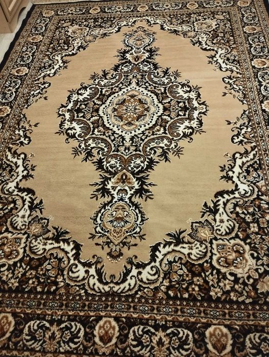 Килим напівшерстяний підлога\стіна 2.80х1.85м 2400грн, б/у.