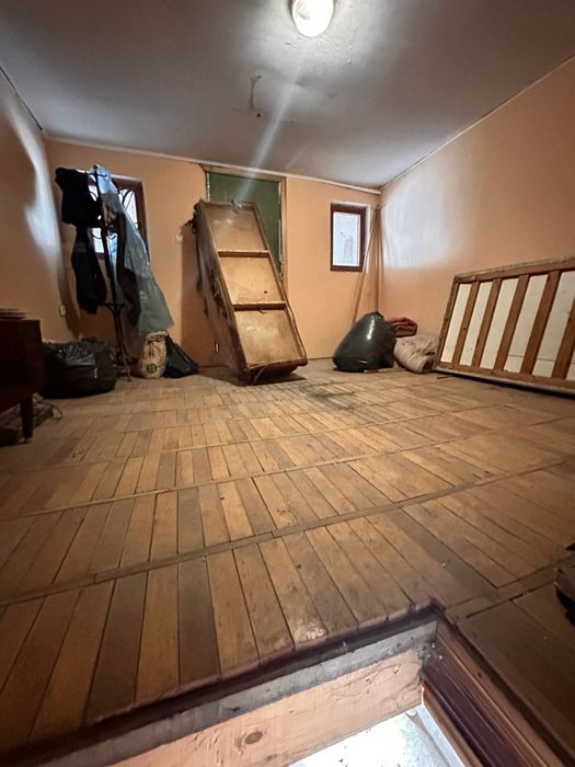 Продається гараж в 3 поверхи