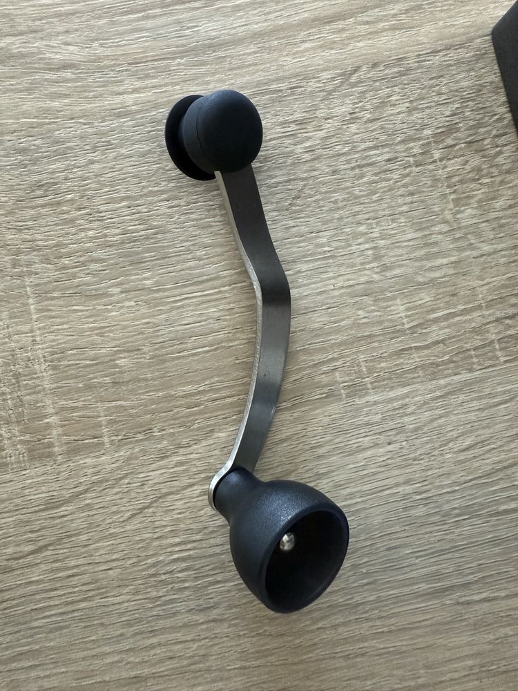 Hario Mini Mill Slim Plus - ręczny młynek do kawy