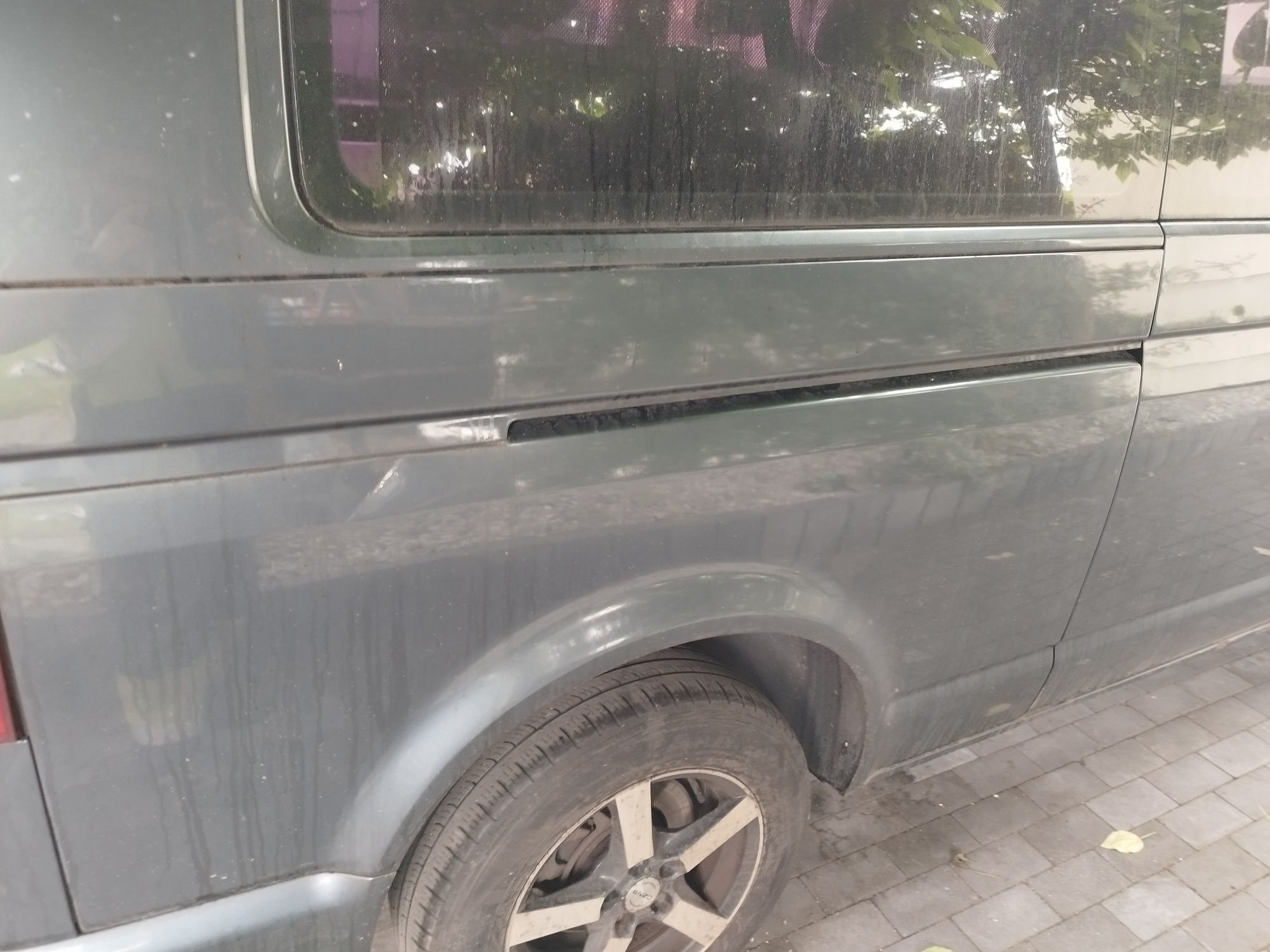 VW Transporter T5 2,5 174KM