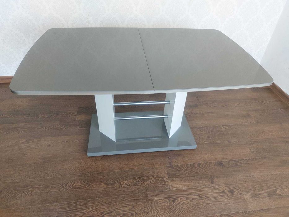 Stół Linosa - rozkładany, nowoczesny