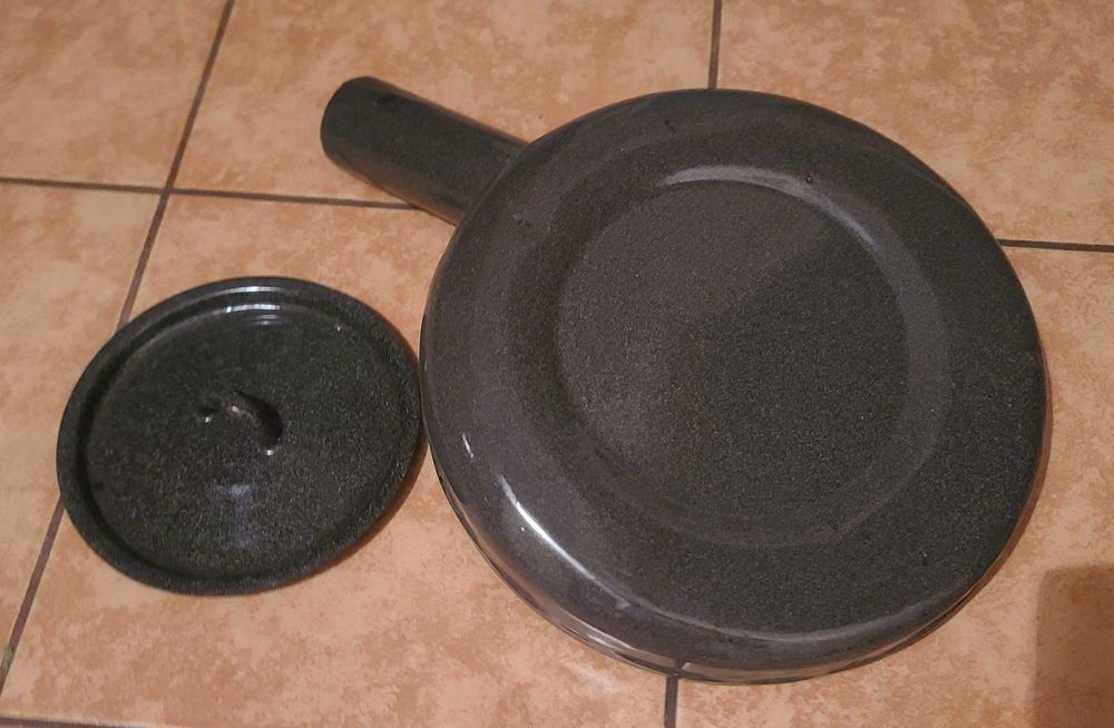 Судно чоловіче підкладне емальоване з кришкою догляд за хворими