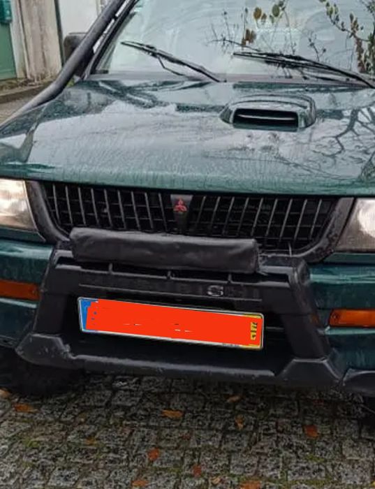 Grelha "mata-vacas" Pajero sport wagon e l200