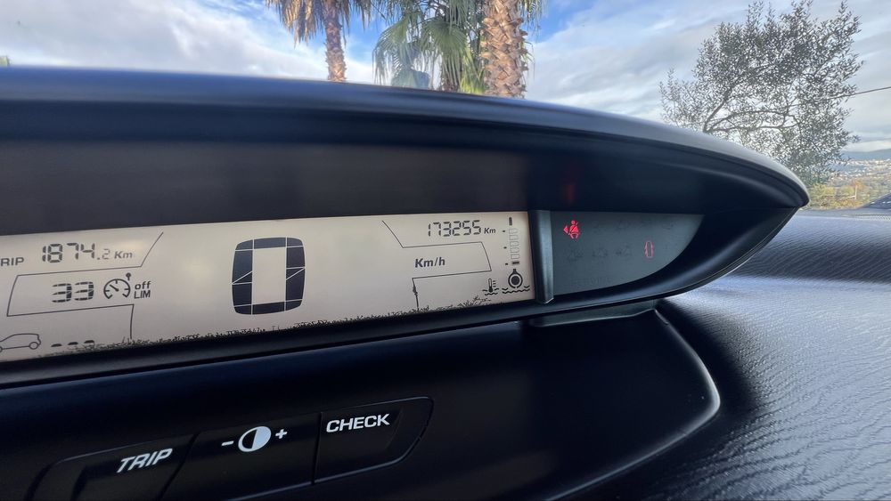 Citroën C4 1.2 Gasolina – 173.000 km – trato financiamento